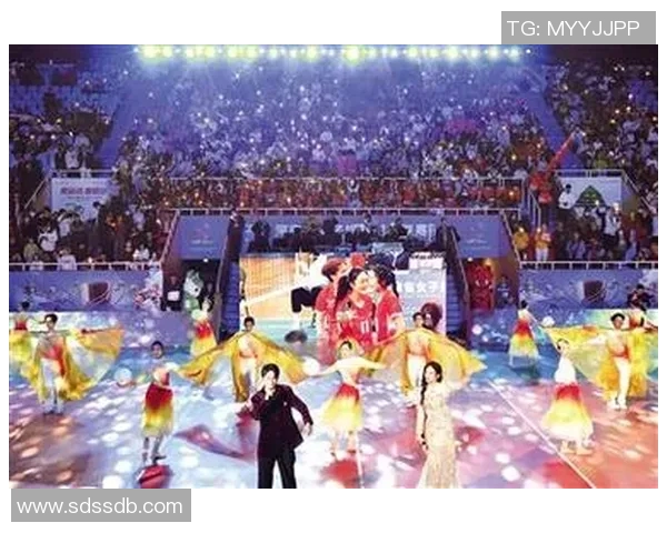 球迷为庆祝胜利免费发奶茶，街头排长龙